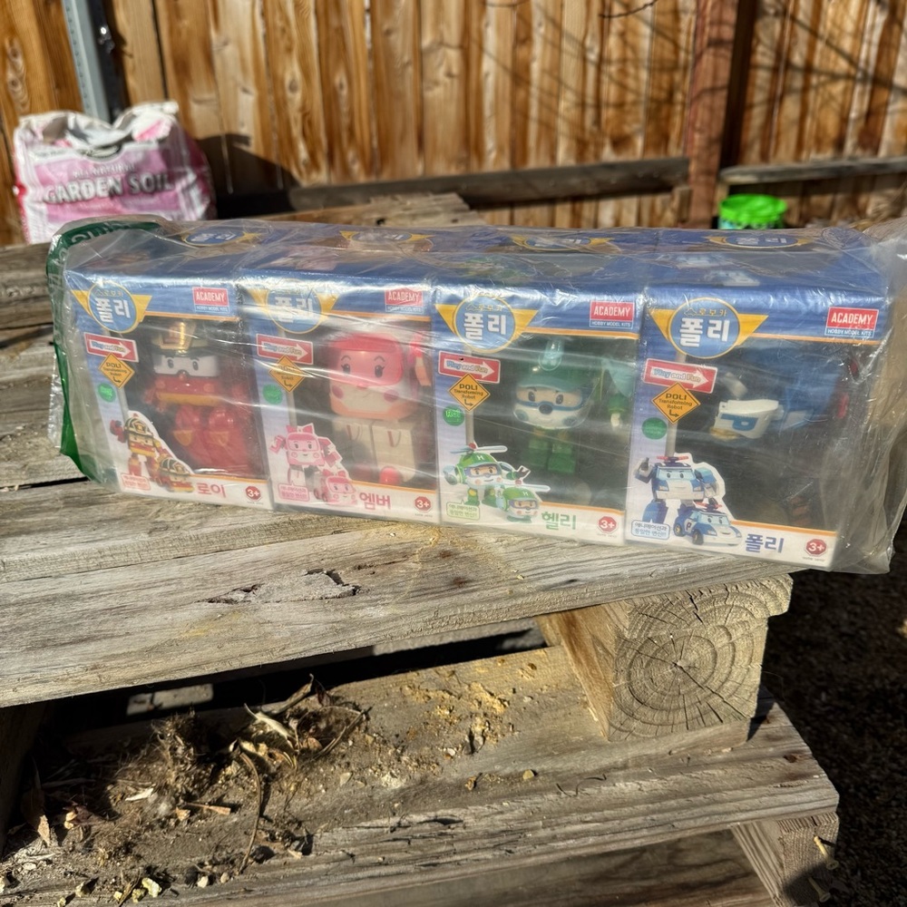 Robocar Poli 4pk of Transforming Robot Toy Poli Roy Amber and Helly New In Box‎